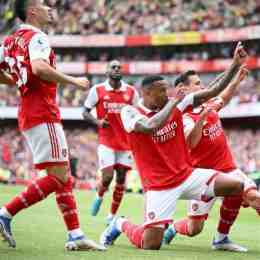 ảnh chụp màn hình áo bóng đá arsenal