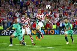 ảnh chụp màn hình bóng đá bồ đào nha và croatia