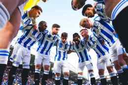giao diện app câu lạc bộ bóng đá thị trấn huddersfield