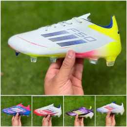 giày đá bóng adidas