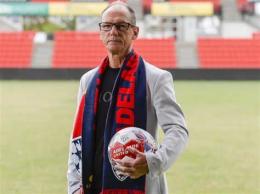 hướng dẫn sử dụng câu lạc bộ bóng đá adelaide united
