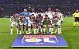 tính năng nổi bật đội bóng lyon đã giành bao nhiêu chức vô địch ligue 1 liên tiếp từ năm 2002 đến 2008?