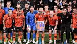 tính năng nổi bật trận đấu câu lạc bộ bóng đá brisbane roar